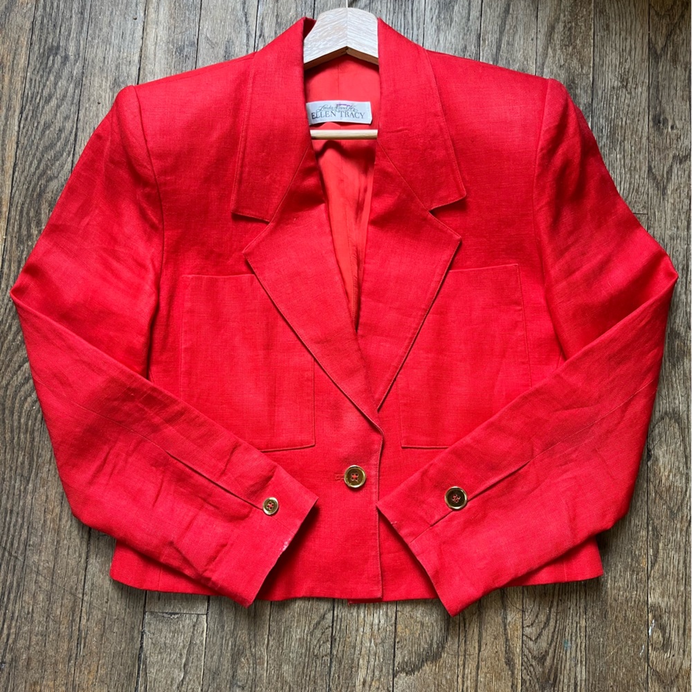 Ellen Tracy Red Cropped Blazer with Structured Fit